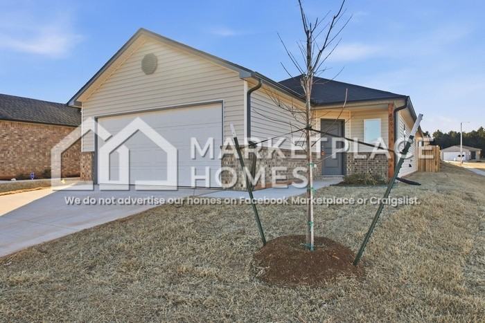 800 Ne 102nd Ter - Photo 2 of 30