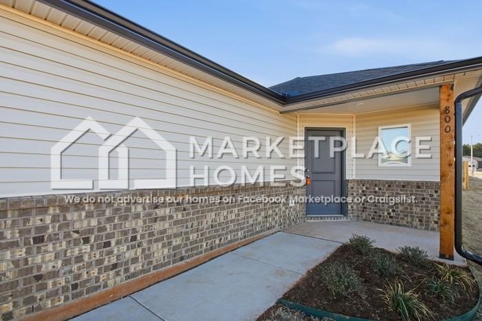 800 Ne 102nd Ter - Photo 4 of 30