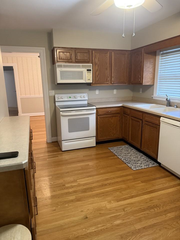 4301 Lincoln Rd #NA - Photo 3 of 5