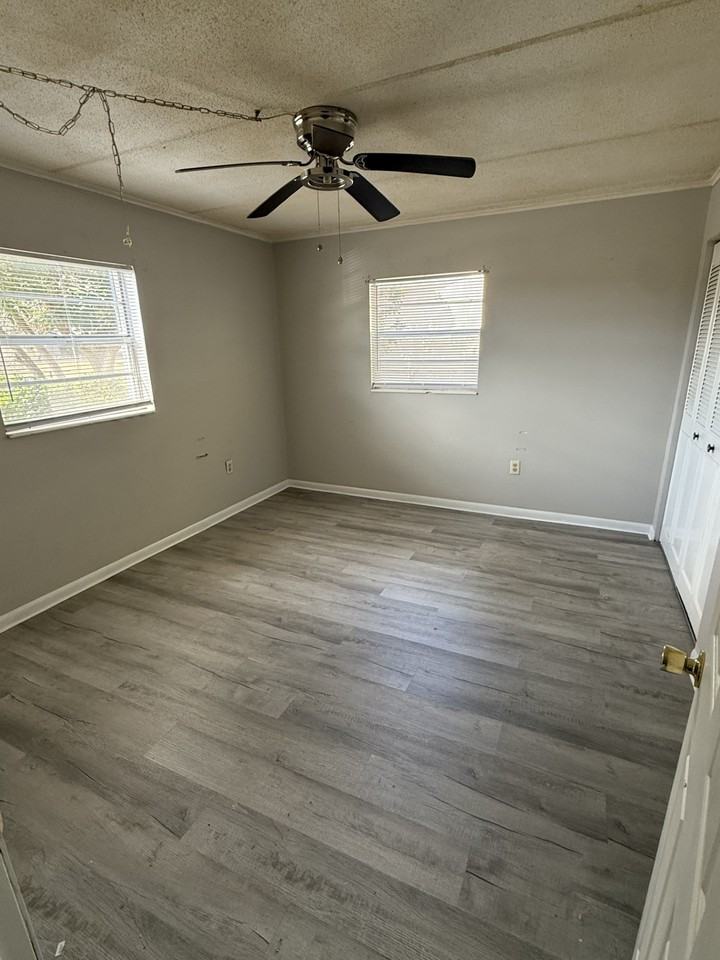 1702 Recker Hwy #A - Photo 7 of 10