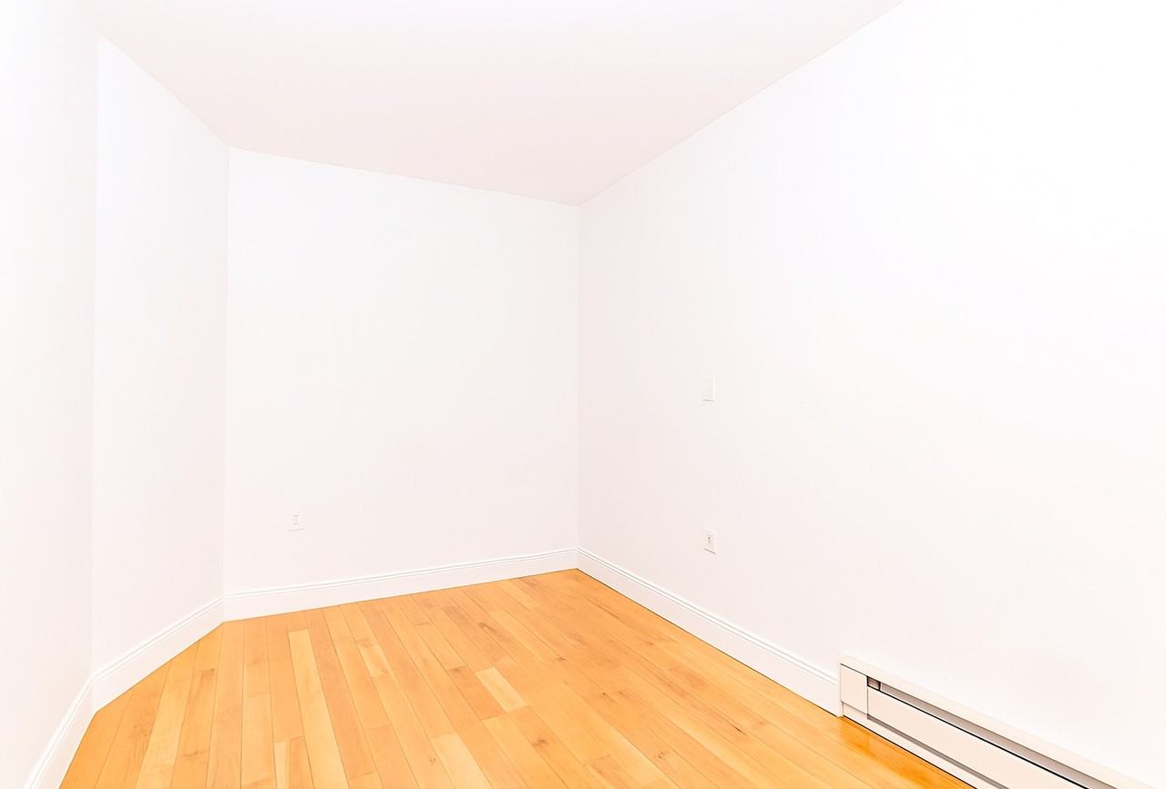 147 Starr St #3 - Photo 3 of 7