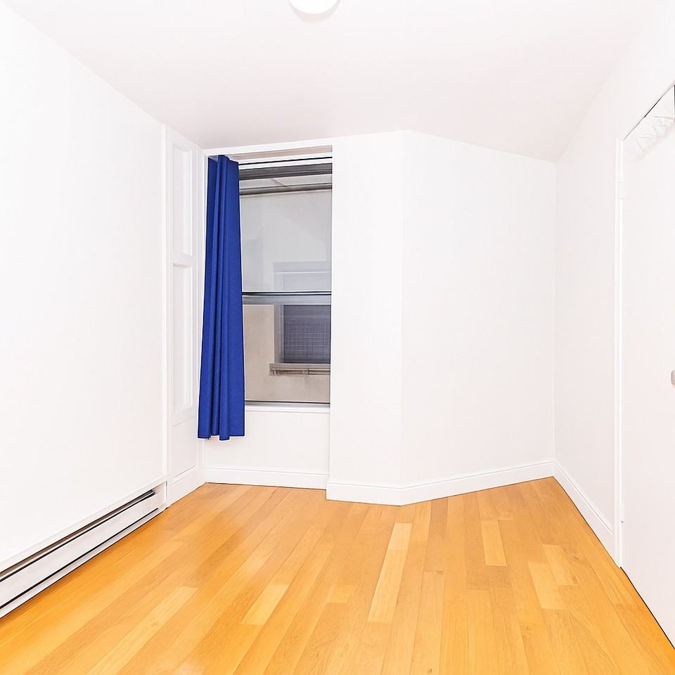 147 Starr St #3 - Photo 5 of 7