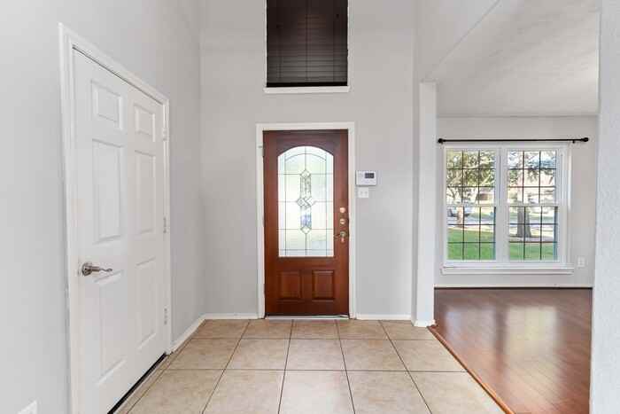 19914 Shore Meadows Ln - Photo 4 of 41