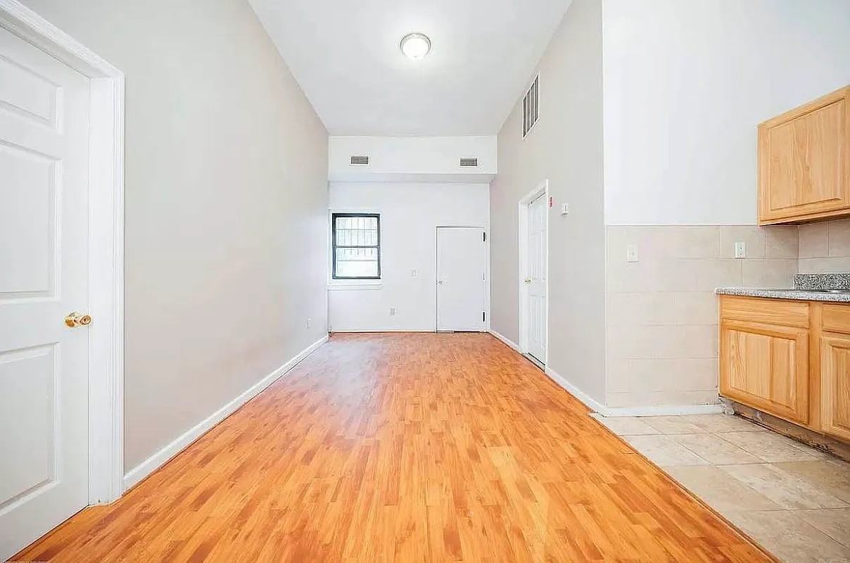 926 Fulton St #1 - Photo 4 of 7