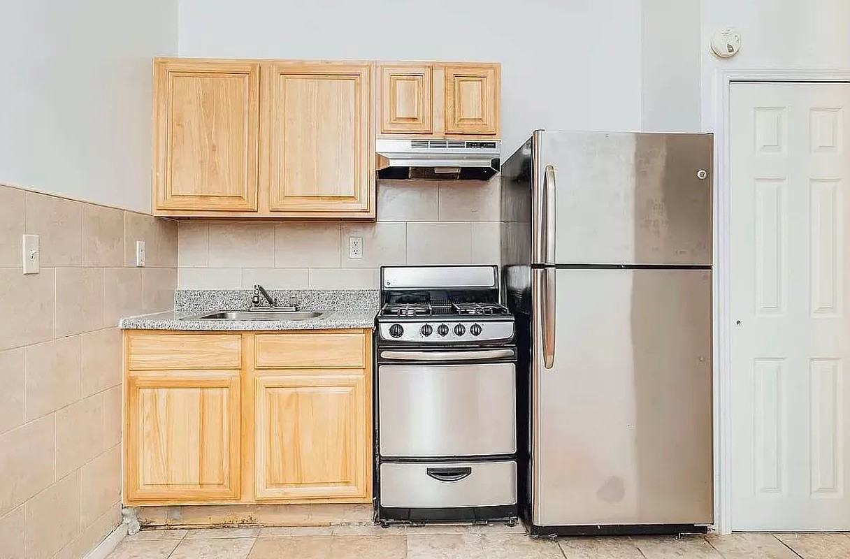 926 Fulton St #1 - Photo 7 of 7