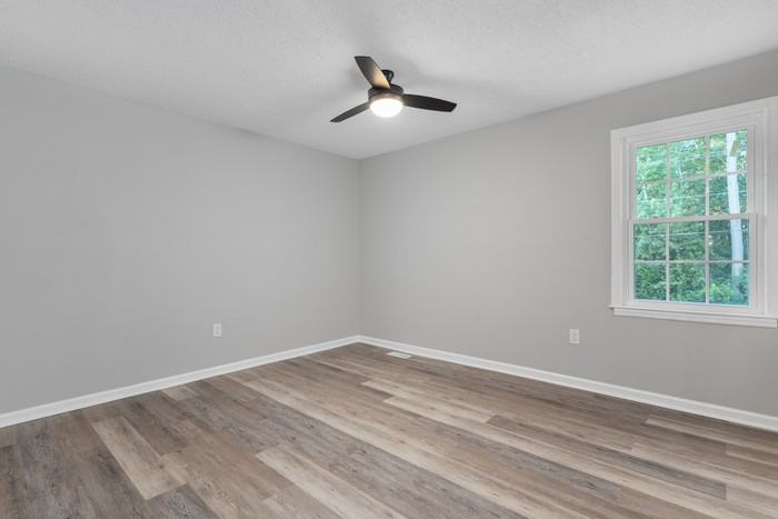 216 Cross Hill Rd - Photo 3 of 21