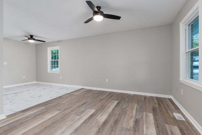 216 Cross Hill Rd - Photo 4 of 21