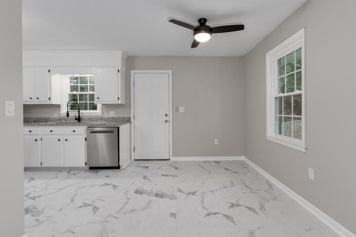 216 Cross Hill Rd - Photo 5 of 21