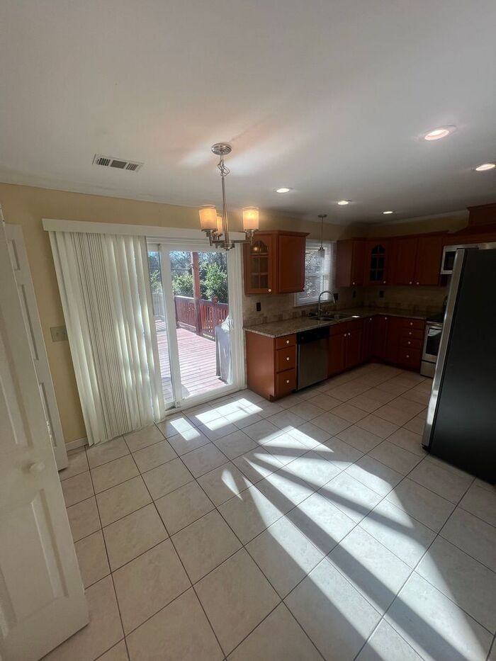 2631 Bechers Brk - Photo 4 of 18