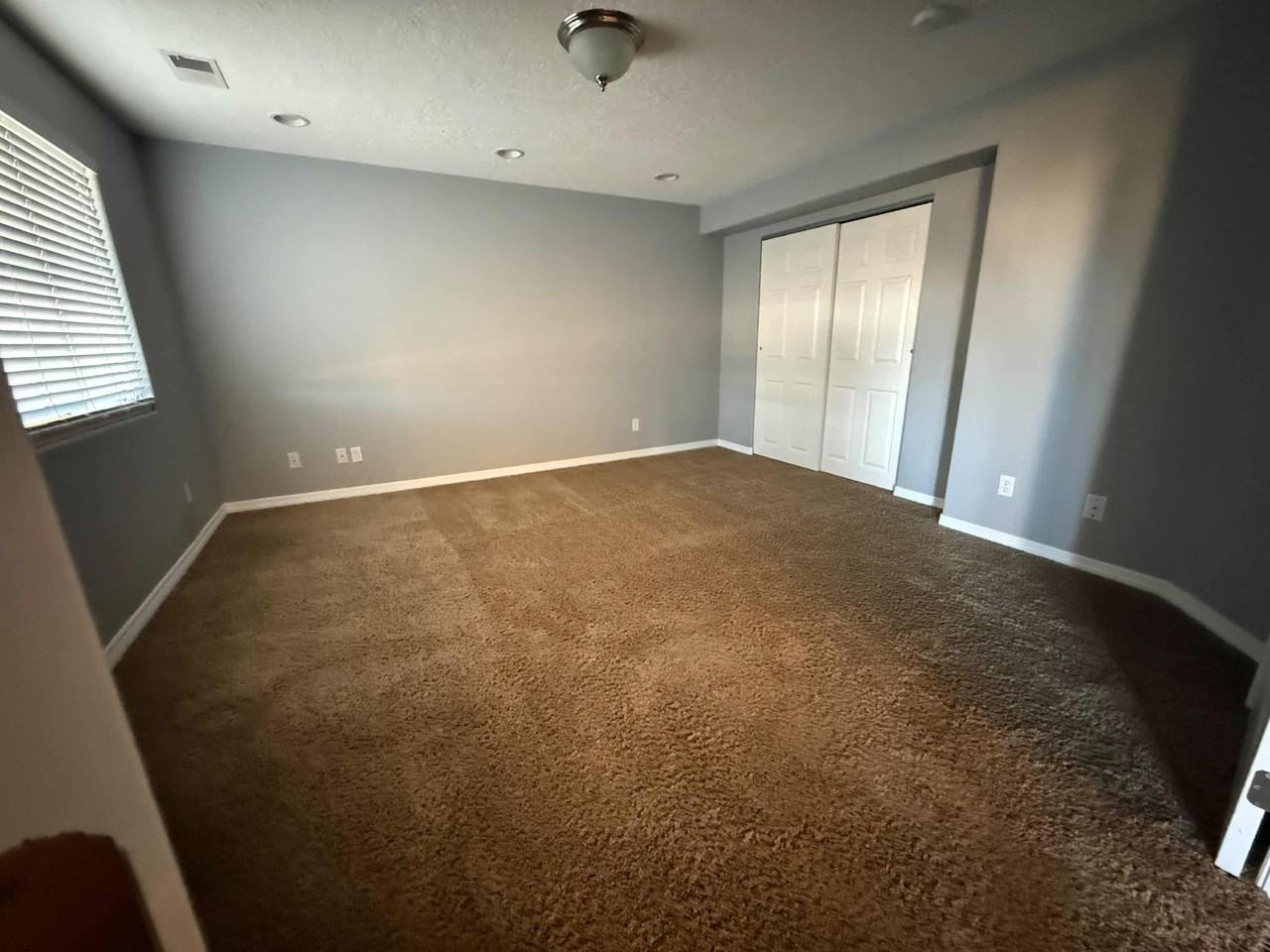 1138 Lakecrest Ct #NA - Photo 4 of 20