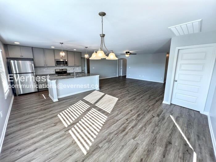 264 Fenrose Dr - Photo 4 of 21