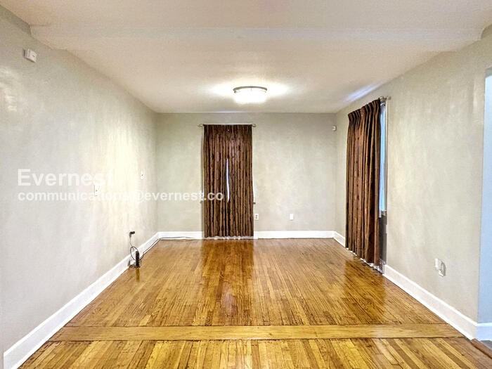 5215 Muth Ave - Photo 6 of 31