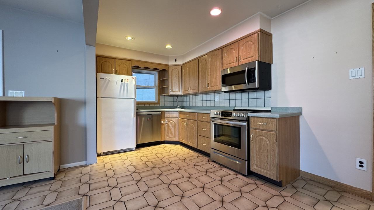 333 Loring Rd #NA - Photo 6 of 12