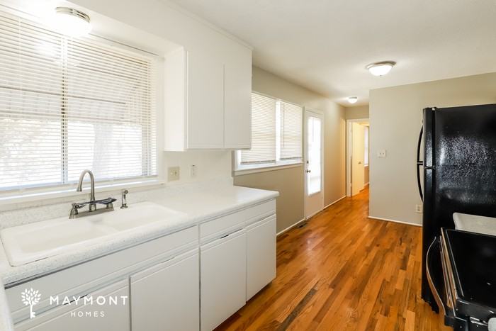 9317 Eastern Ave - Photo 6 of 12