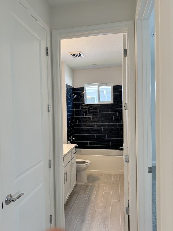 1027 Waterline Ct #NA - Photo 4 of 7