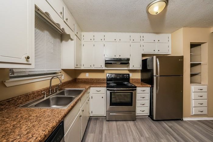 5919 Northwood Dr - Photo 6 of 13