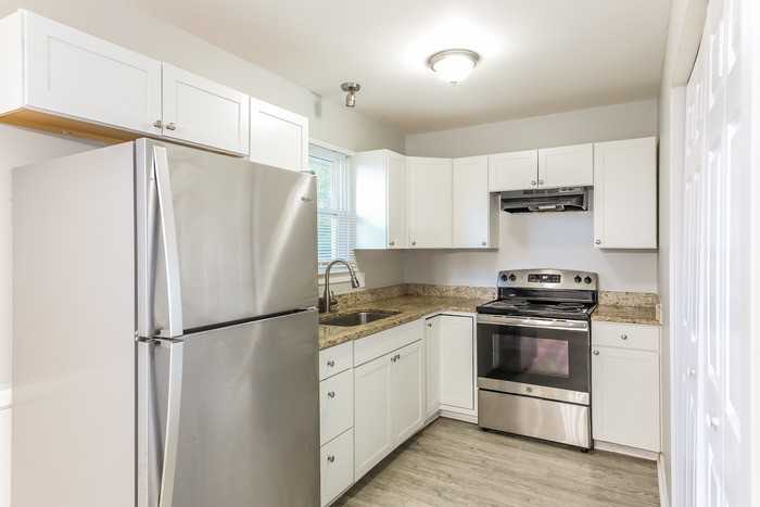 122 Winterhaven Rd - Photo 4 of 11