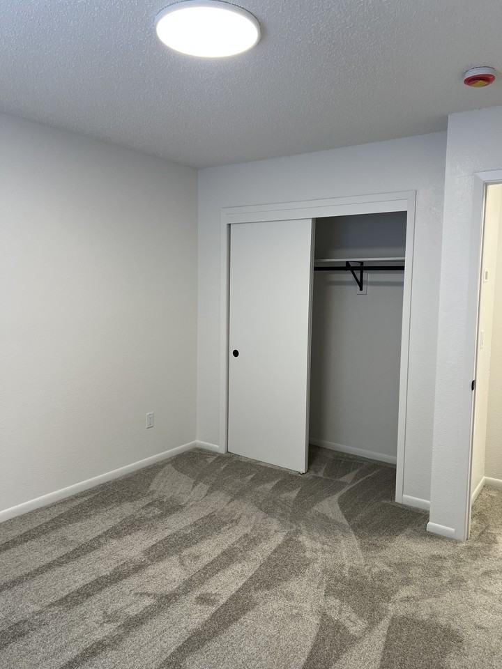 5324 Jennifer Dr #5324 - Photo 5 of 9