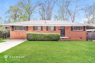 319 Oak Ln - Photo 1 of 1