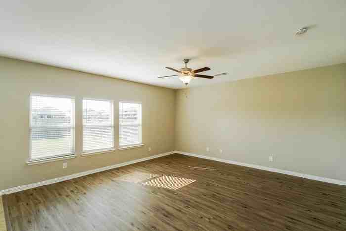 4215 Battery Park - Photo 5 of 9