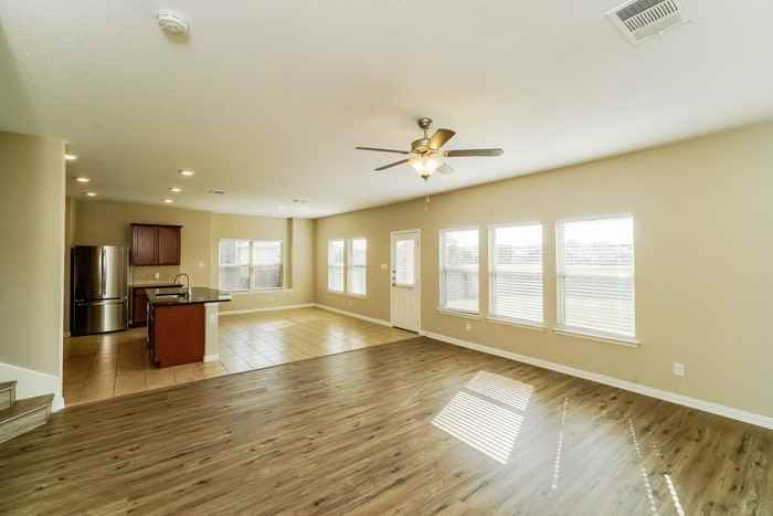 4215 Battery Park - Photo 7 of 9