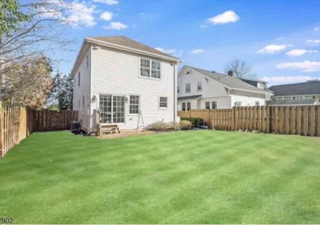 530 Hort St #NA - Photo 2 of 12