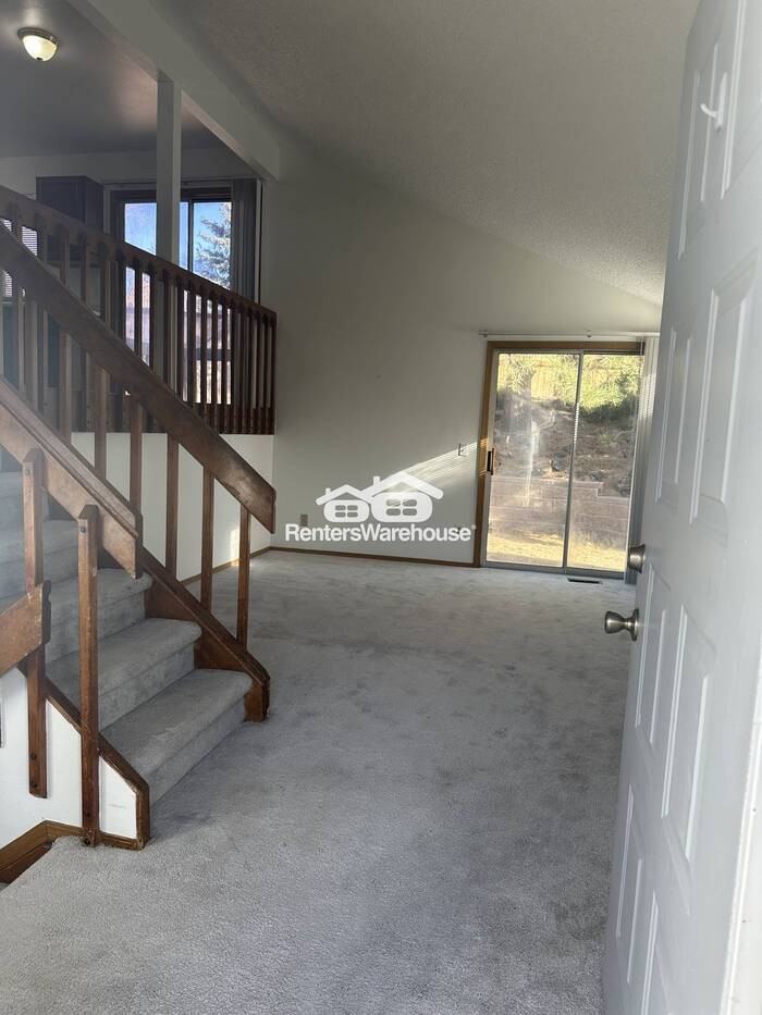 735 Walden Ct - Photo 3 of 38