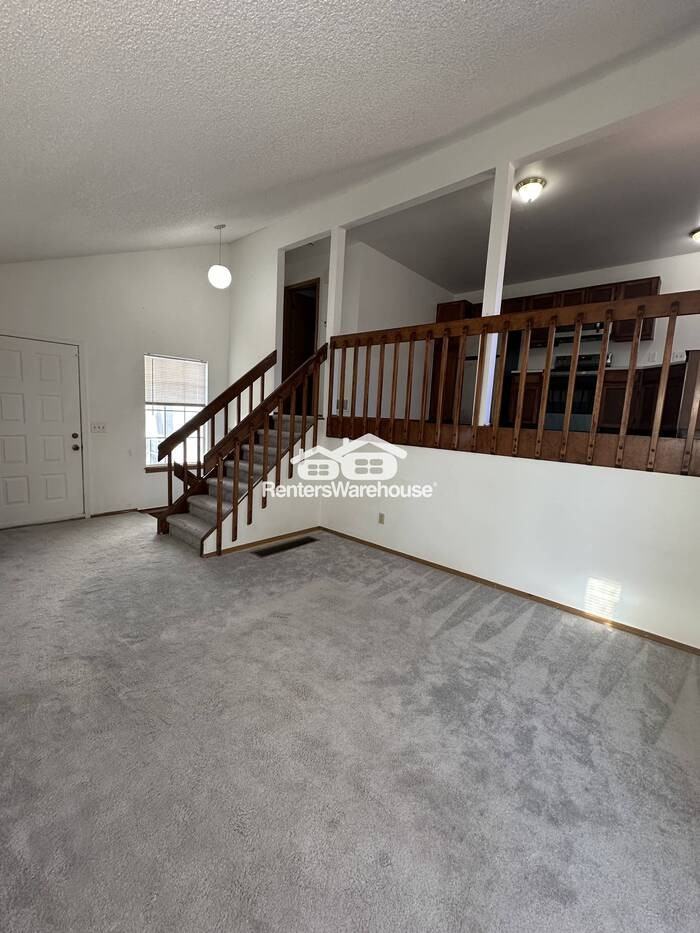 735 Walden Ct - Photo 7 of 38