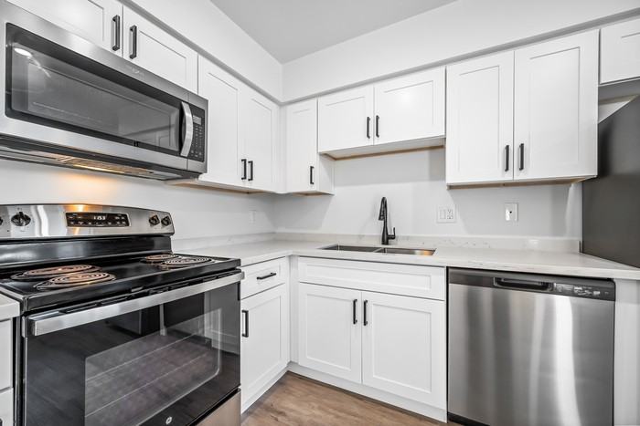 3133 E Fairmount Ave #3133 - Photo 6 of 16