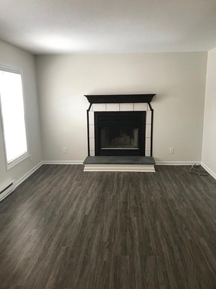 245 Colonial Ave #6B - Photo 4 of 21