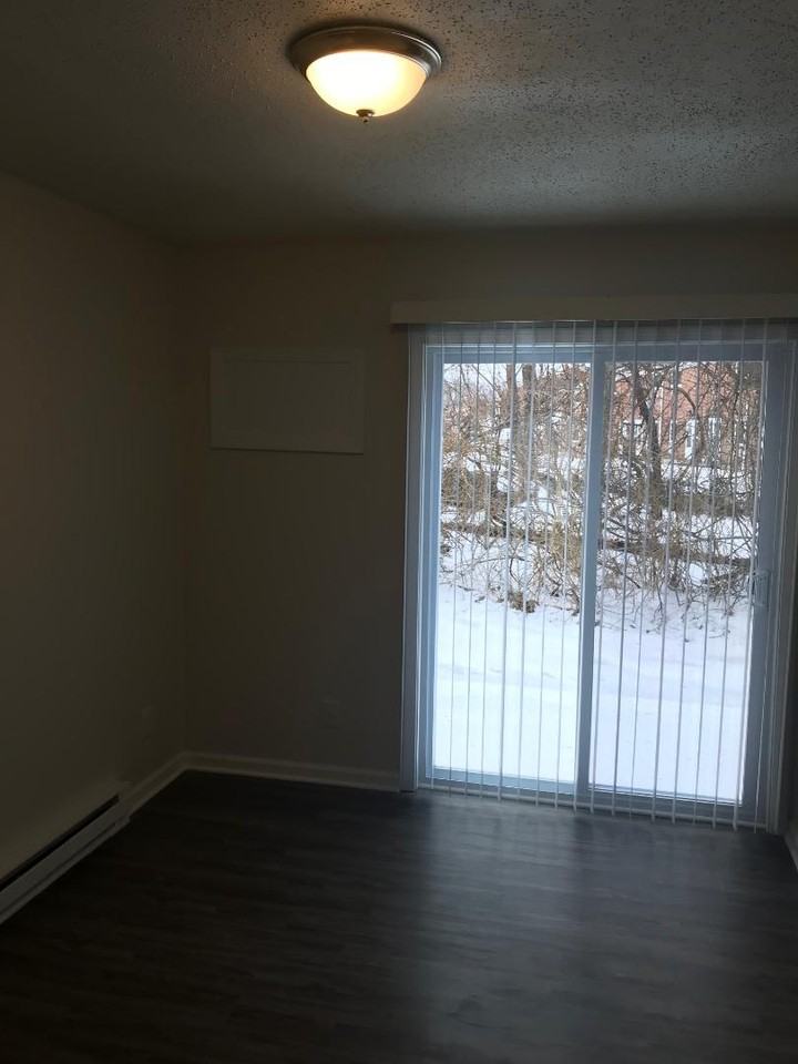 245 Colonial Ave #6B - Photo 5 of 21