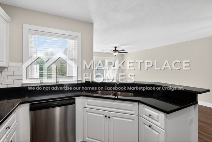 112 Downsbury Rd - Photo 7 of 24