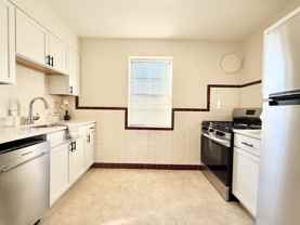 7219 Hampton Ave #2N - Photo 1 of 1