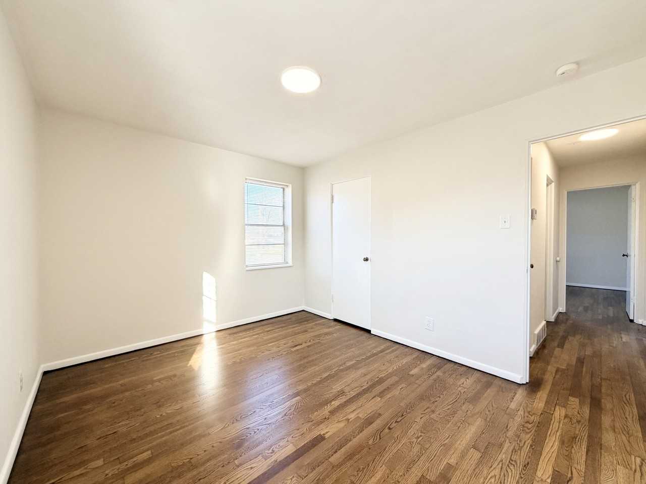 7219 Hampton Ave #2N - Photo 7 of 12