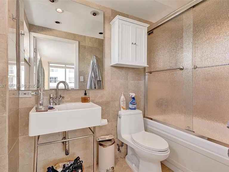 5005 Collins Ave #608 - Photo 2 of 35