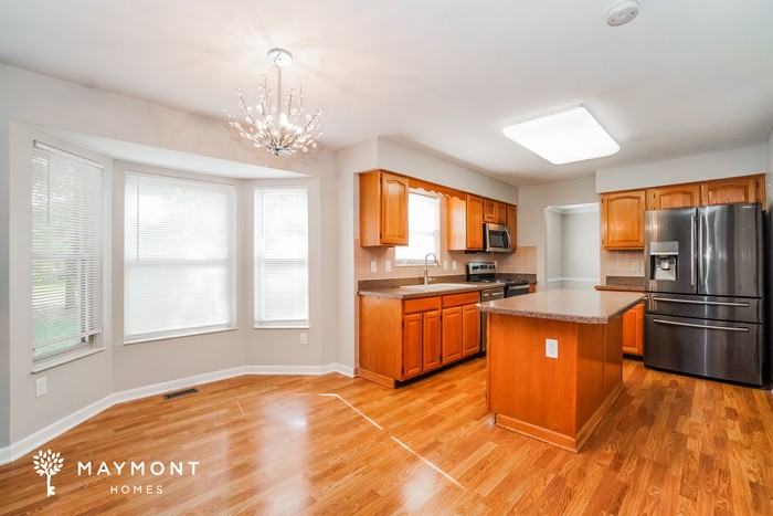 1018 Aberdeen Ct - Photo 7 of 13