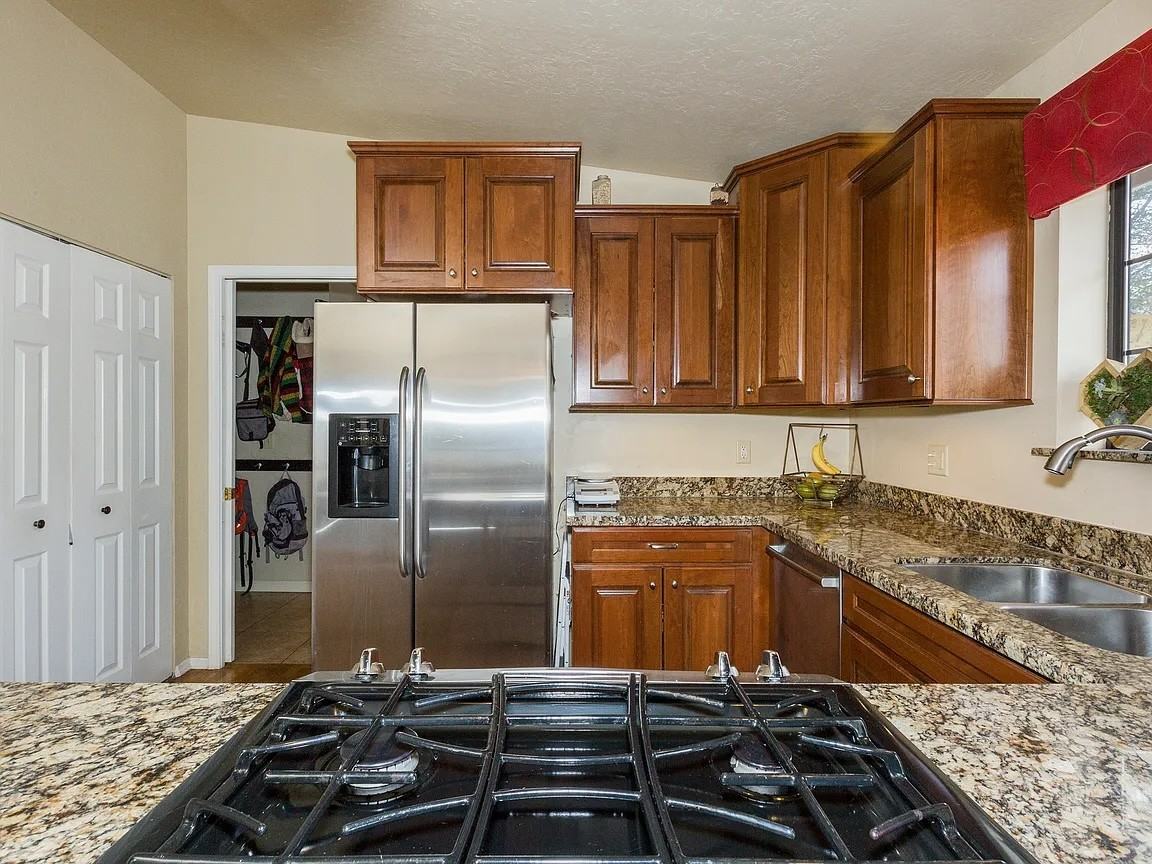 1796 Rolling Hills Dr #NA - Photo 4 of 15