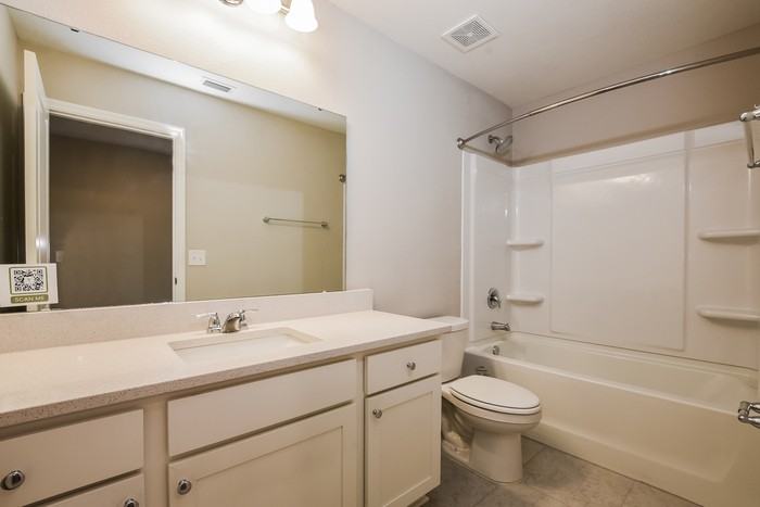 2653 Island Pond Rd - Photo 7 of 11