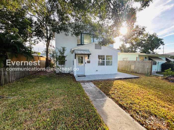 3032 56th St S - Photo 2 of 36