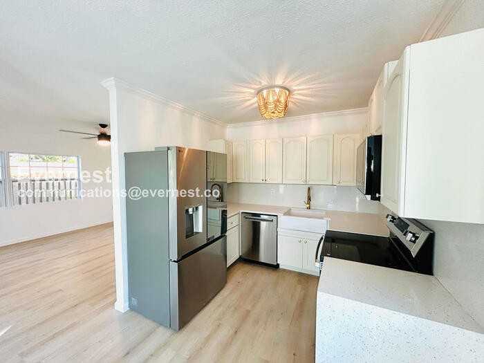 3032 56th St S - Photo 3 of 36