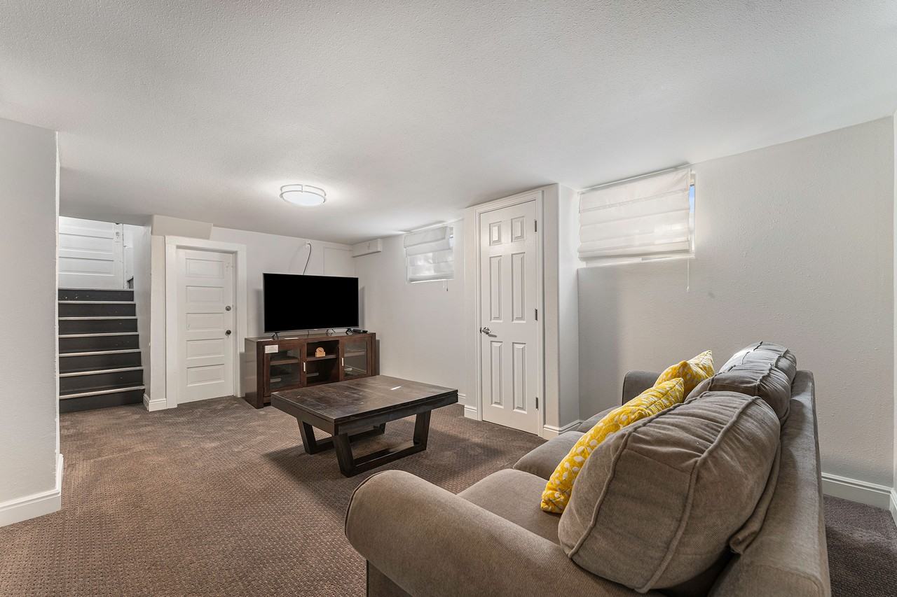 4456 Grant St #1 - Photo 5 of 16