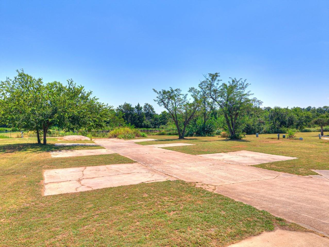 801 North Leo Street - Photo 3 of 10