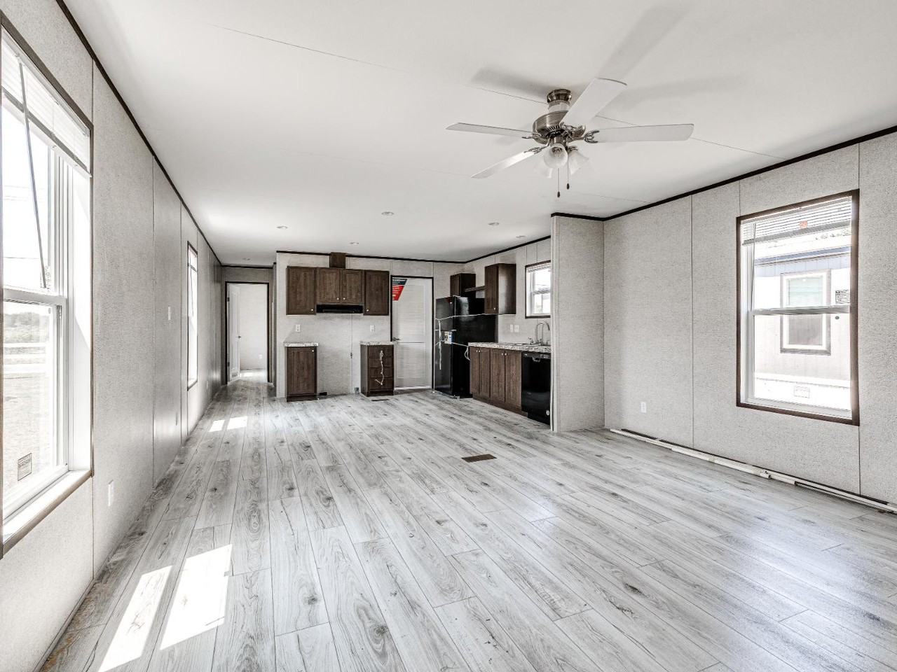 801 North Leo Street - Photo 6 of 10