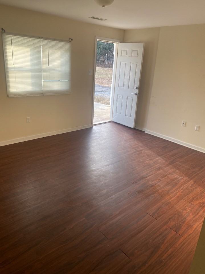 1810 Ozone Ct - Photo 5 of 20