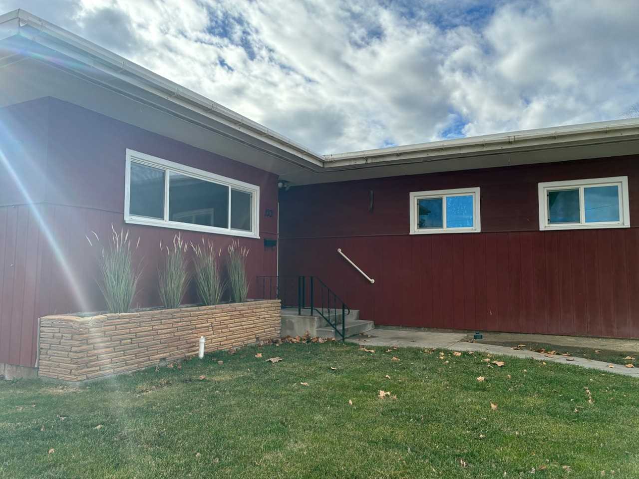 1001 7th St - Photo 3 of 15