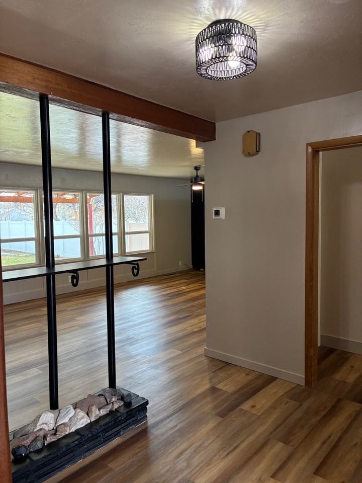 1001 7th St - Photo 4 of 15