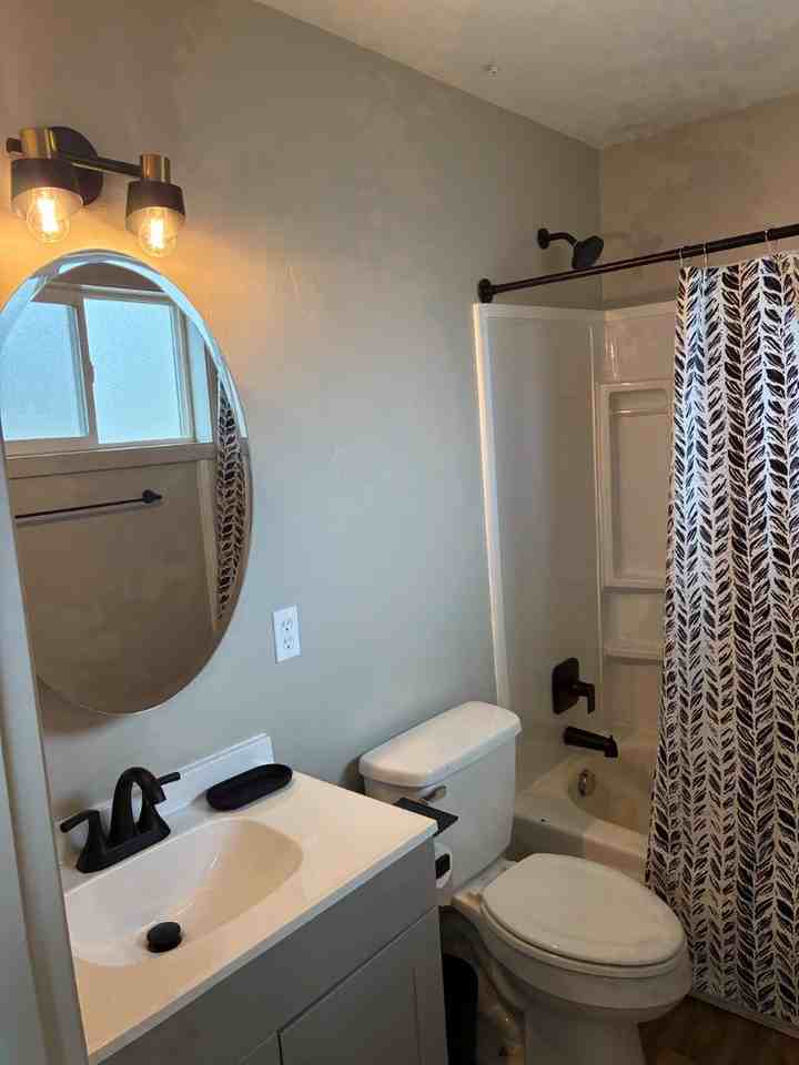 609 J St - Photo 6 of 10