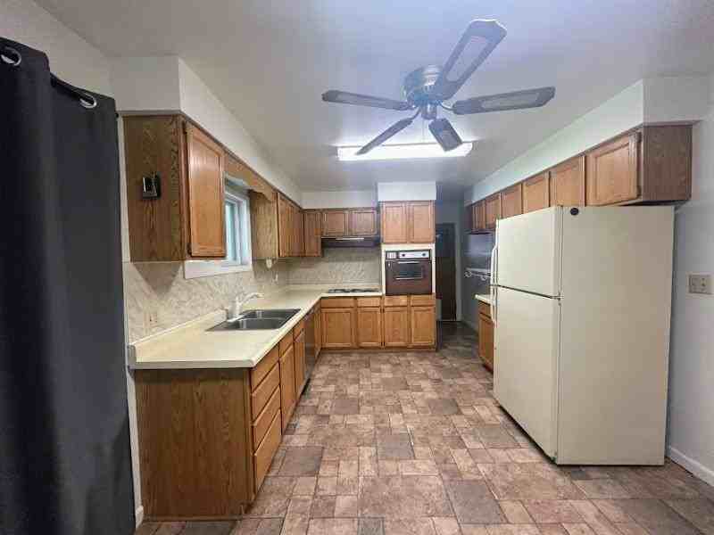 1857 9th Ave E - Photo 6 of 20