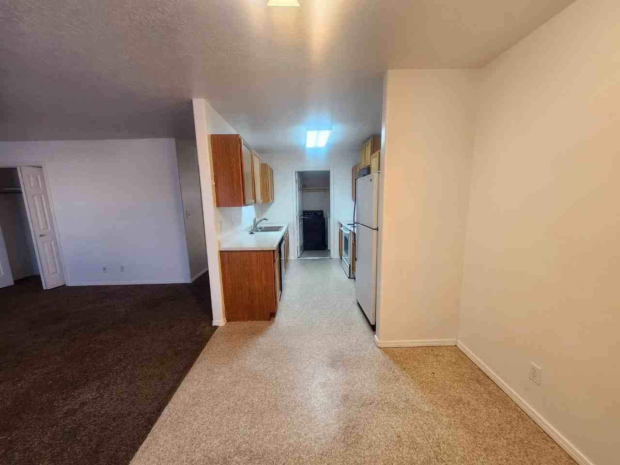 2140 Elizabeth Blvd #20C - Photo 2 of 7