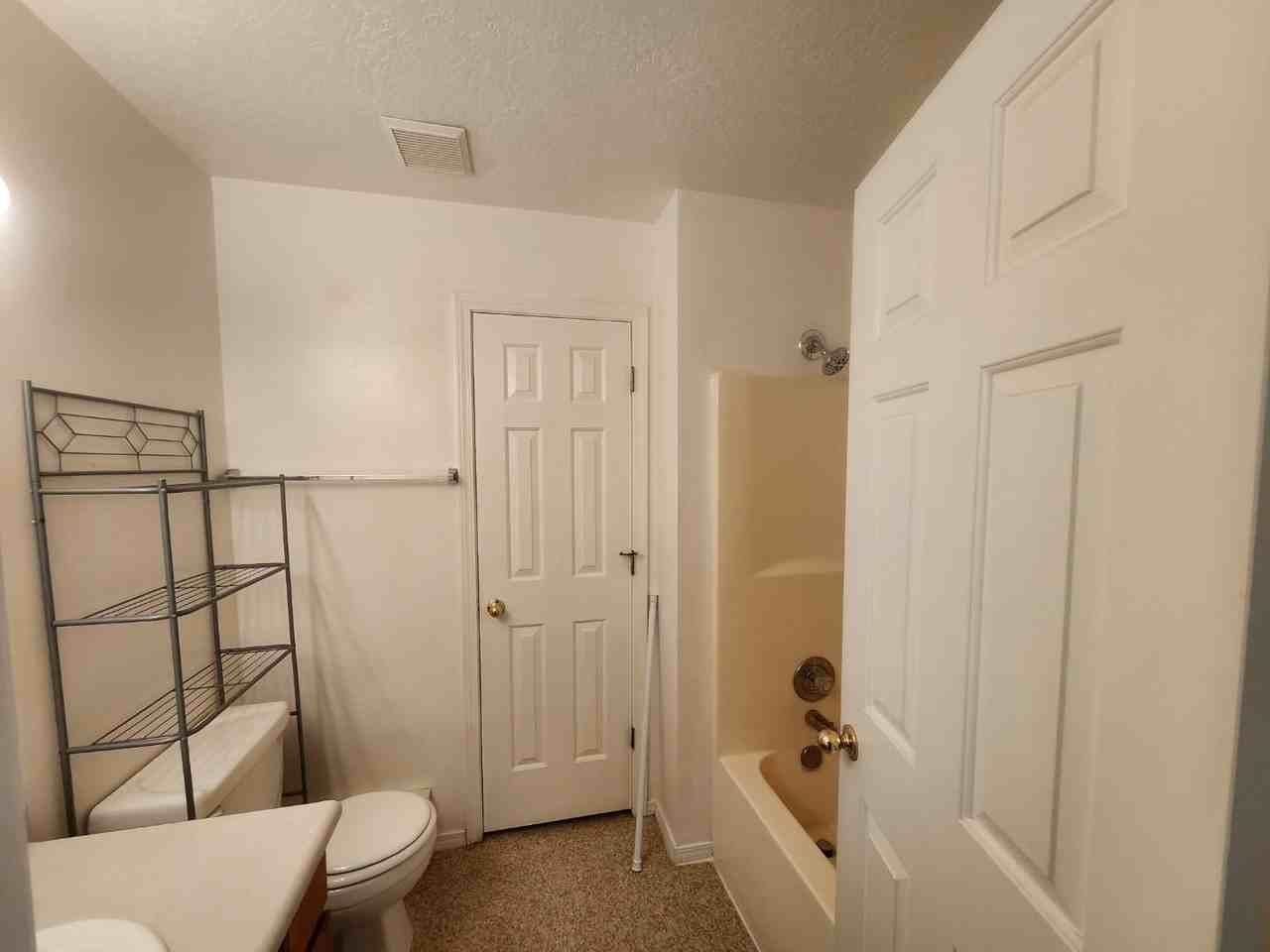 2140 Elizabeth Blvd #20C - Photo 4 of 7